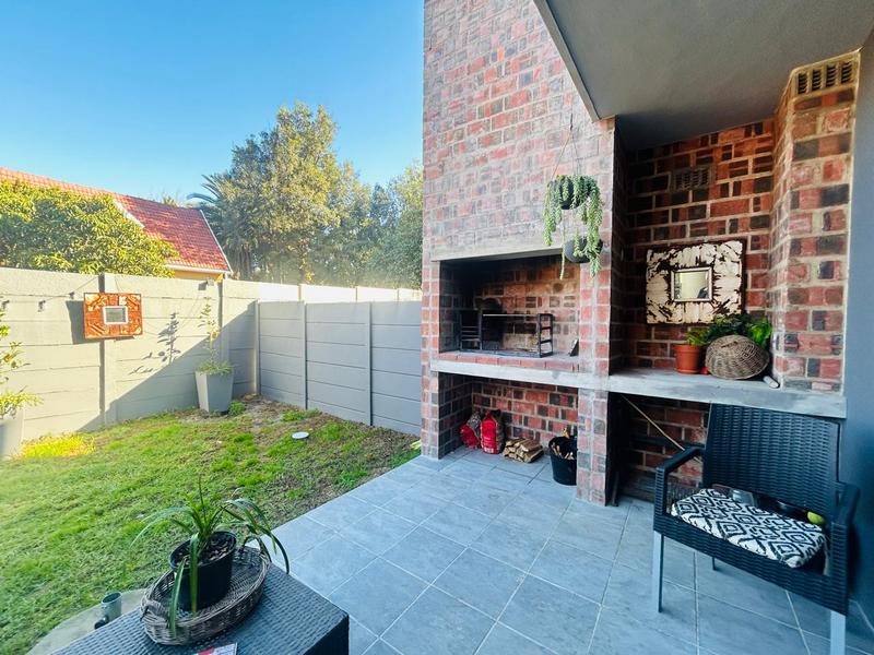 3 Bedroom Property for Sale in De Zoete Inval Western Cape